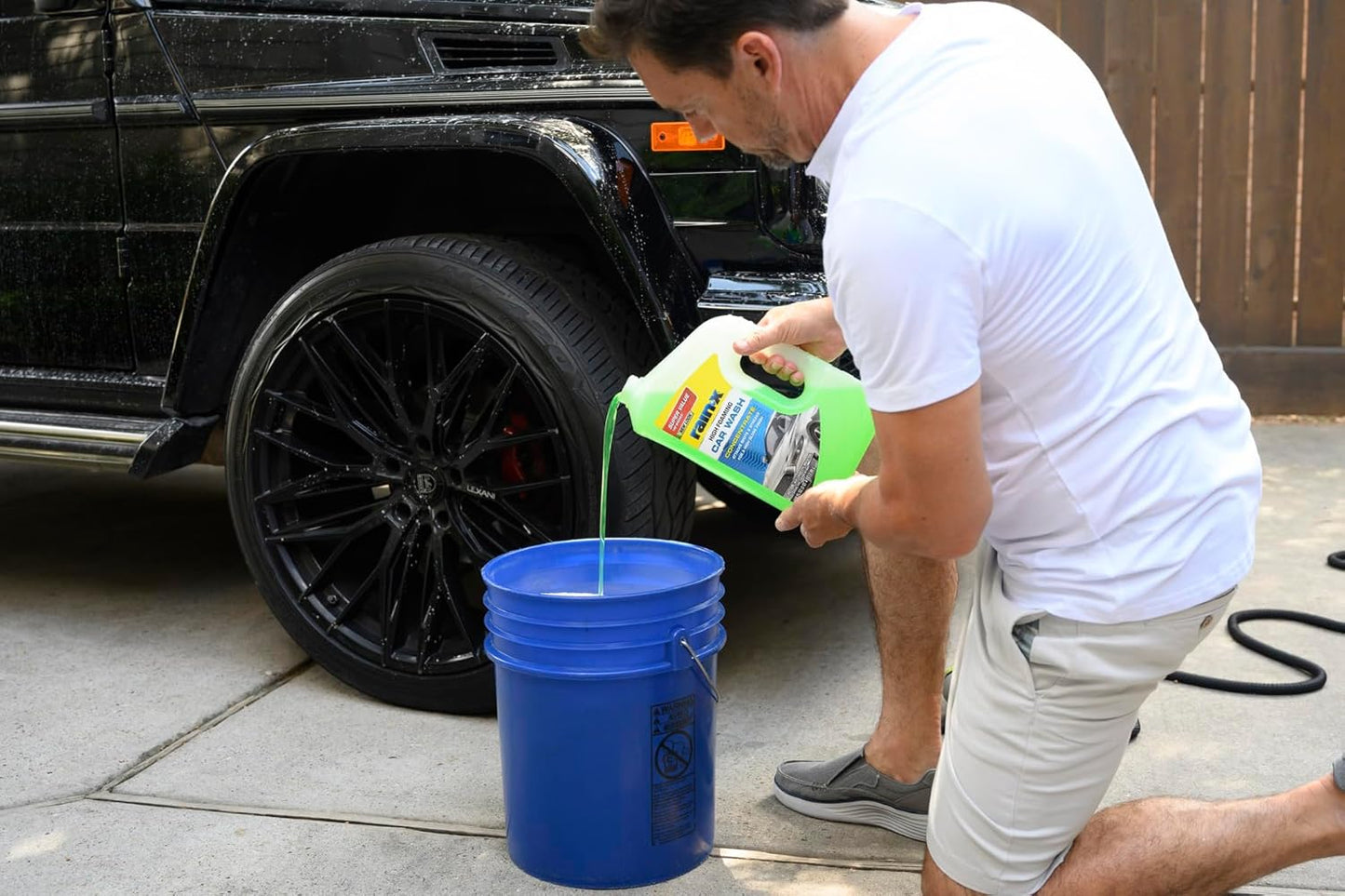 Rain-X 620191 Foaming Car Wash - 100 fl oz. High-Foaming, Concentrated Formula for Greater Cleaning Action, Safely Lifting Dirt, Grime and Residues for an Exceptional Clean