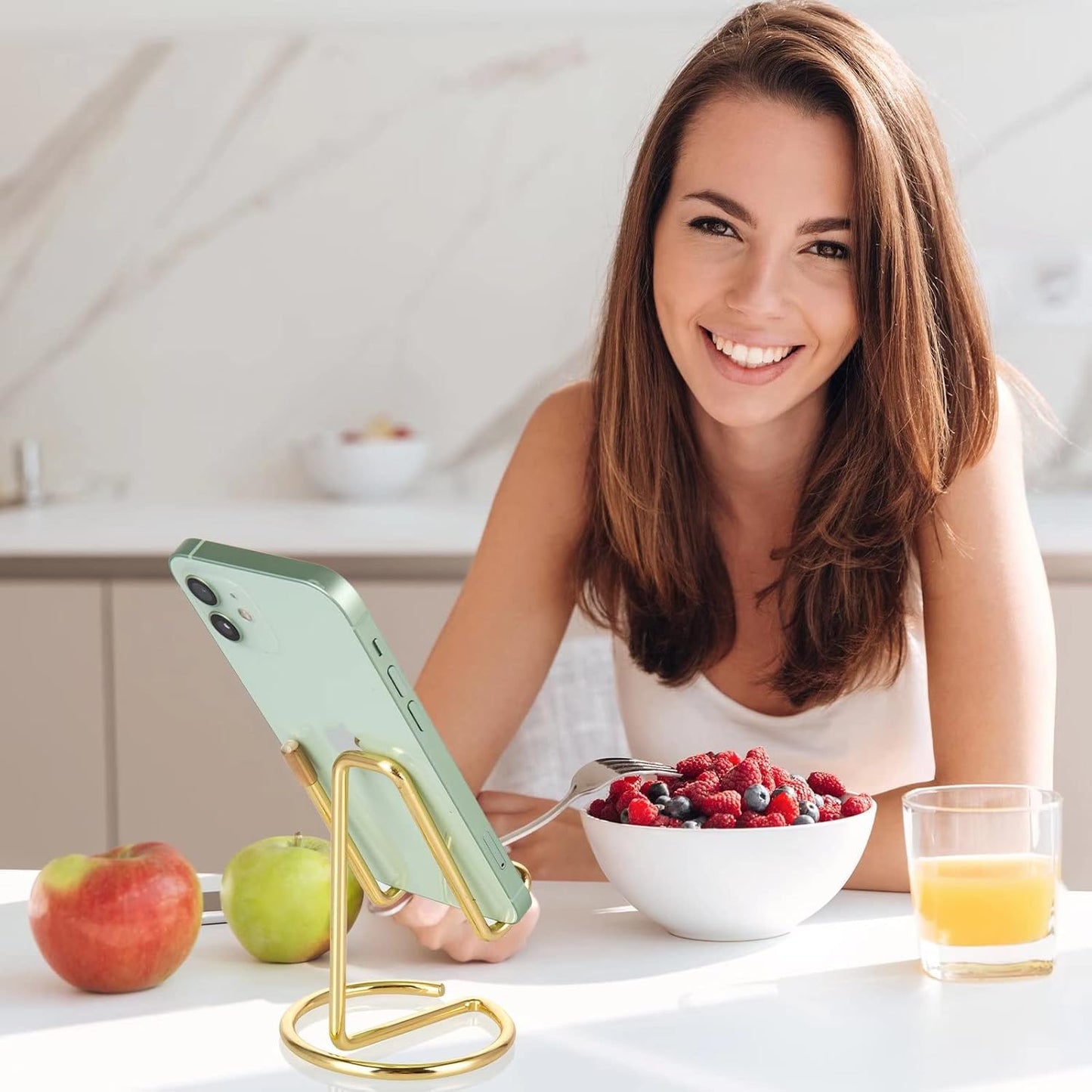 Cell Phone Stand for Desk, Cute Metal Gold Cell Phone Stand Holder Desk Accessories, Compatible with All Mobile Phones, iPhone, Switch, iPad