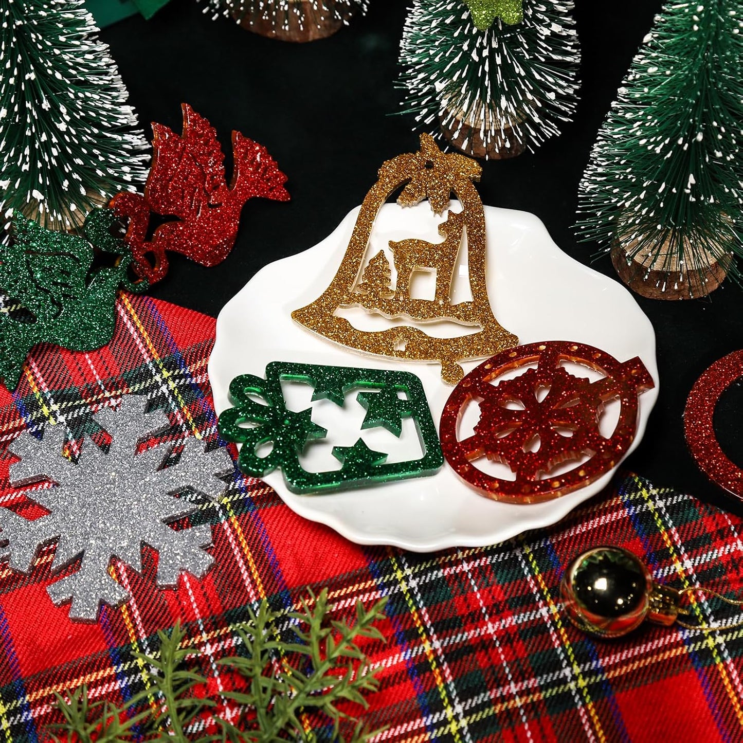 LEOBRO Glitter, 18 Pack Fine Glitter, Craft Glitter Powder Shake Jar, Multi Assorted Set Extra Fine Glitter for Resin Art Crafts Tumbler Scrapbook Jewelry Making, Body Face Hair Glitter, 15g/ Bottle,