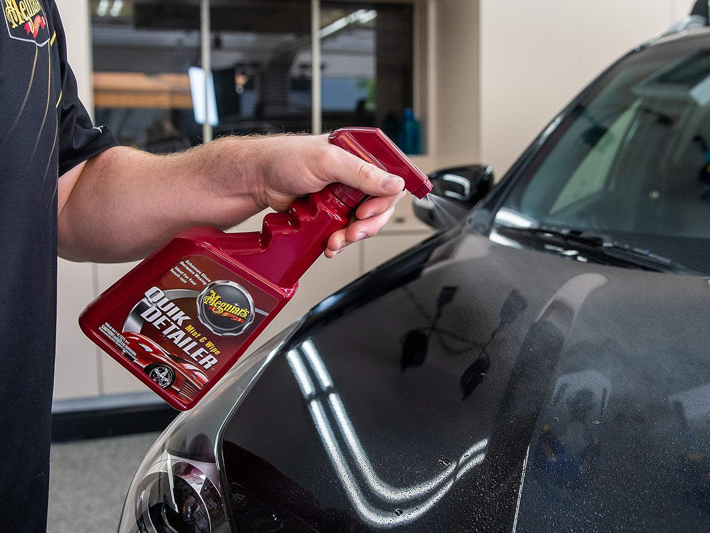 Meguiar's Quik Detailer, Mist & Wipe Car Detailing Spray, Clear Light Contaminants and Boost Shine with a Quick Detailer Spray that Keeps Paint and Wax Looking Like New, 32 oz