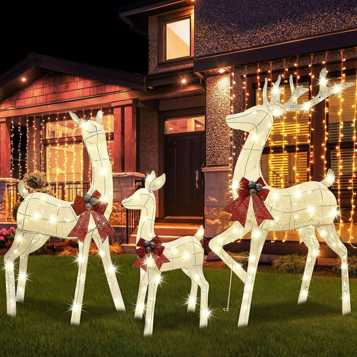 Lulu Home Set of 3 Pre-lit White Reindeer with 210 LEDs Warm White Lights, 3D Light Up Glittered Standing Reindeer Family for Xmas Lighted Holiday Display Indoor Outdoor