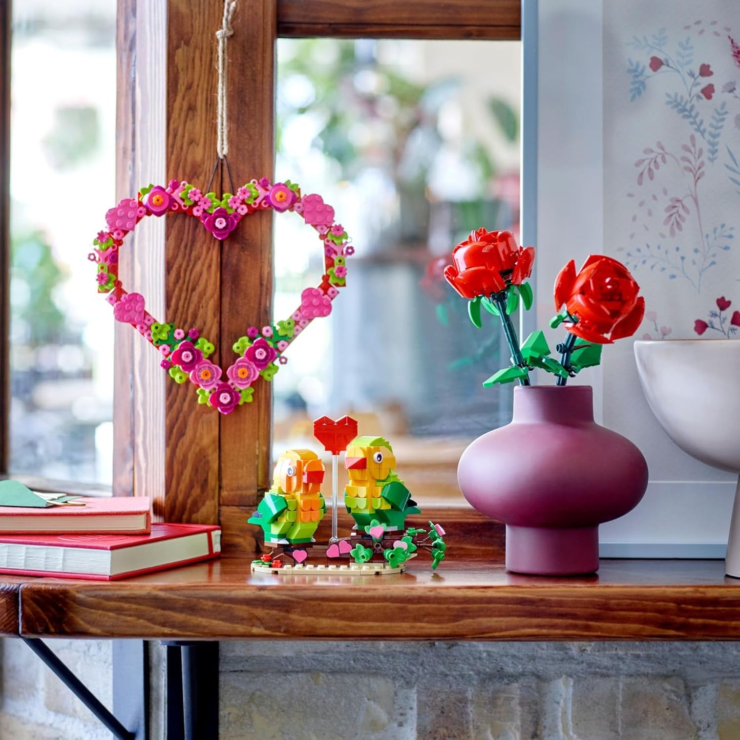 LEGO Heart Ornament Building Toy Set - Gifts & Craft for Valentines Day - Fun Arts and Crafts Idea for Girls and Boys, Ages 9+ - Display on The Wall as Home Decoration - 40638