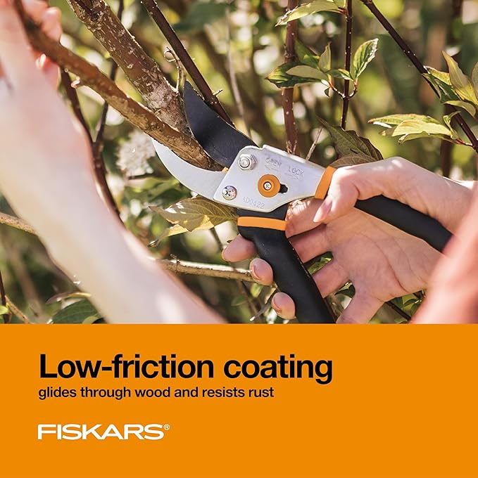 Fiskars Bypass Pruning Shears, 5/8-Inch Cut Capacity Garden Clippers, Gardening Scissors with Sharp, Rust Resistant Steel Blade - Cart Shape