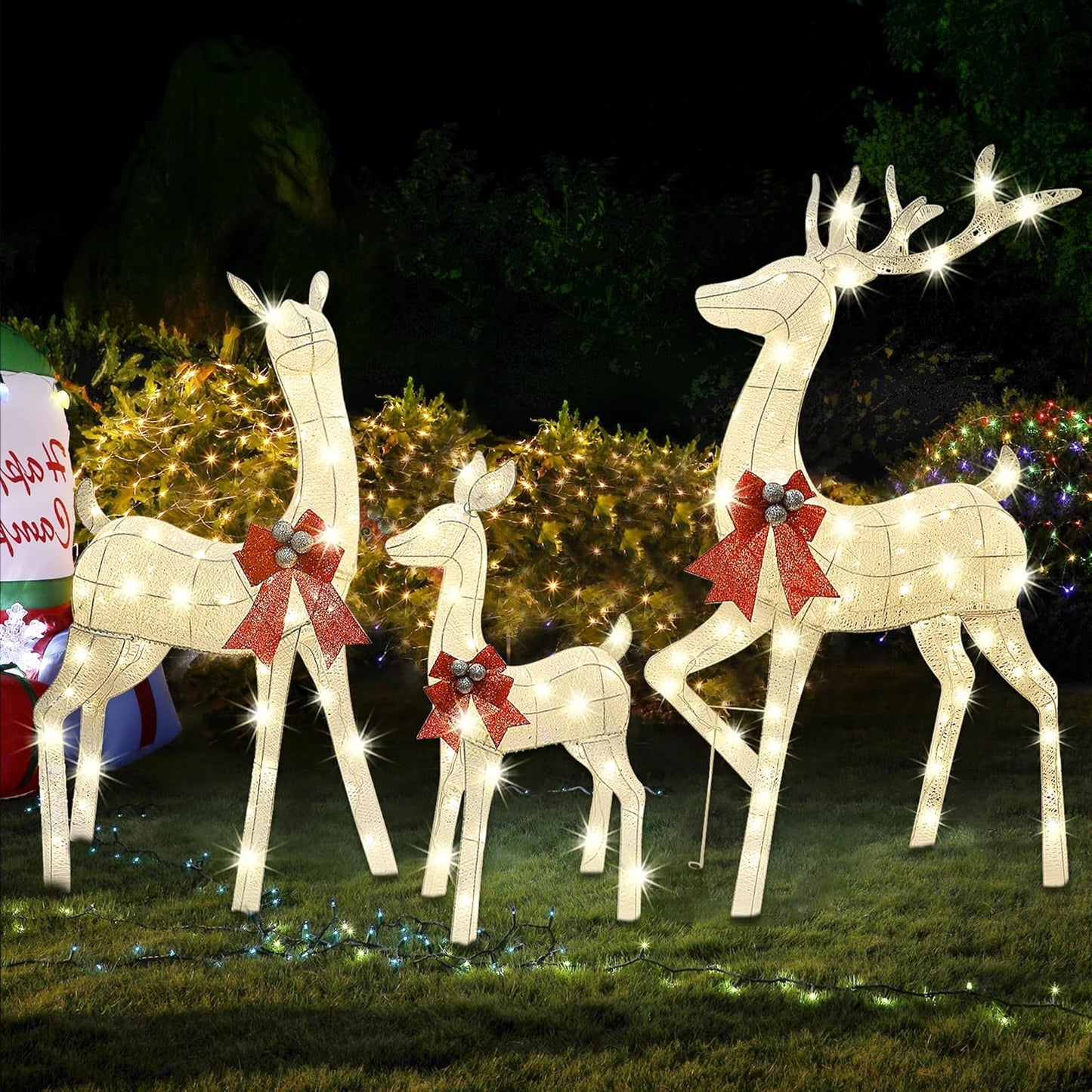 Lulu Home Set of 3 Pre-lit White Reindeer with 210 LEDs Warm White Lights, 3D Light Up Glittered Standing Reindeer Family for Xmas Lighted Holiday Display Indoor Outdoor